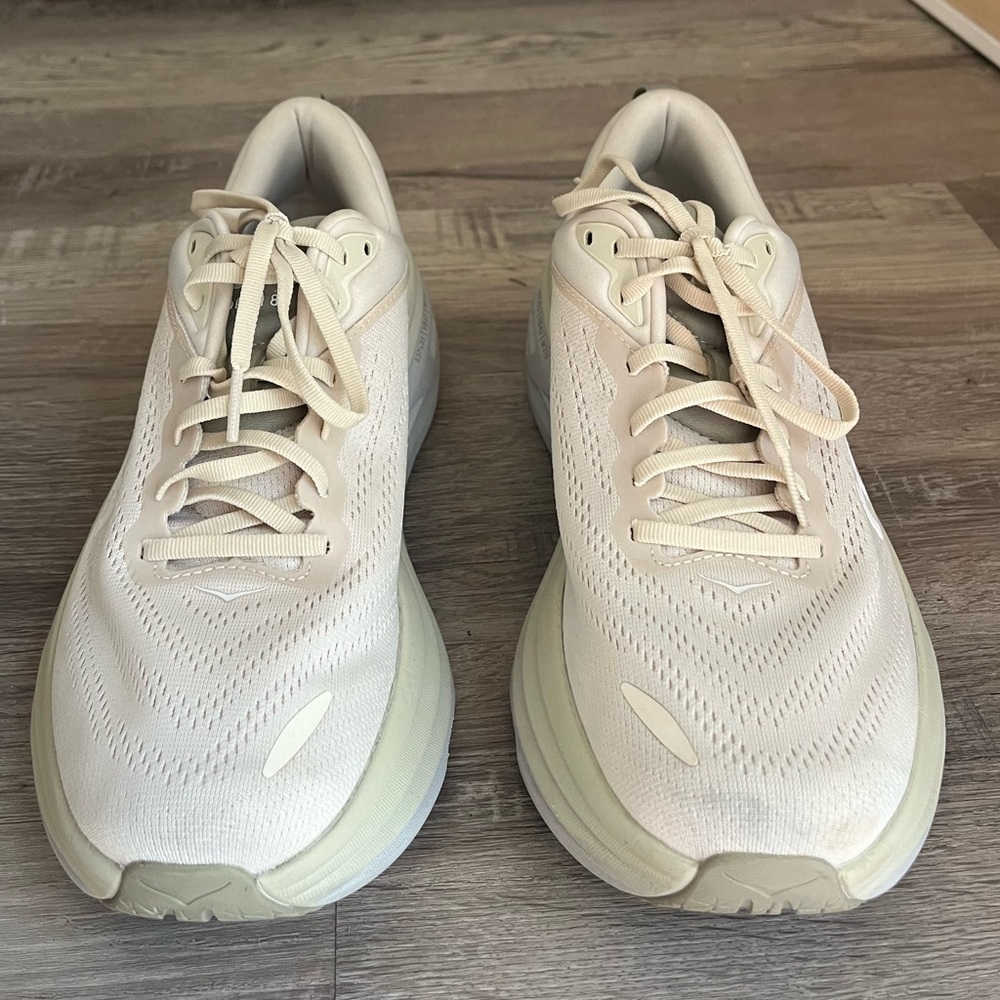 Almost brand new Hoka Bondis - men’s 10, barley/white